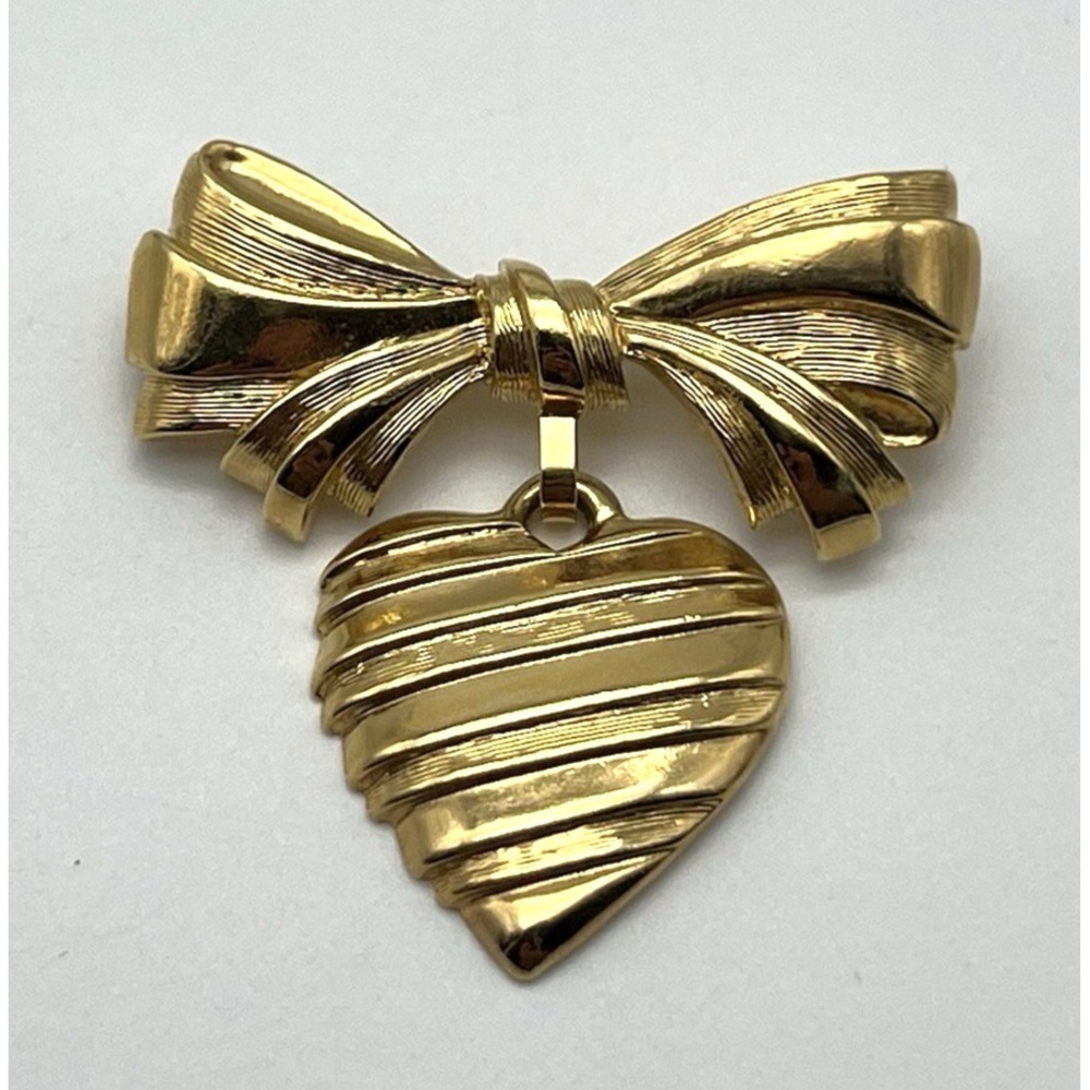Vintage Avon I Love You Grandmother Brooch Heart And Bow‎ Pin Gold Tone